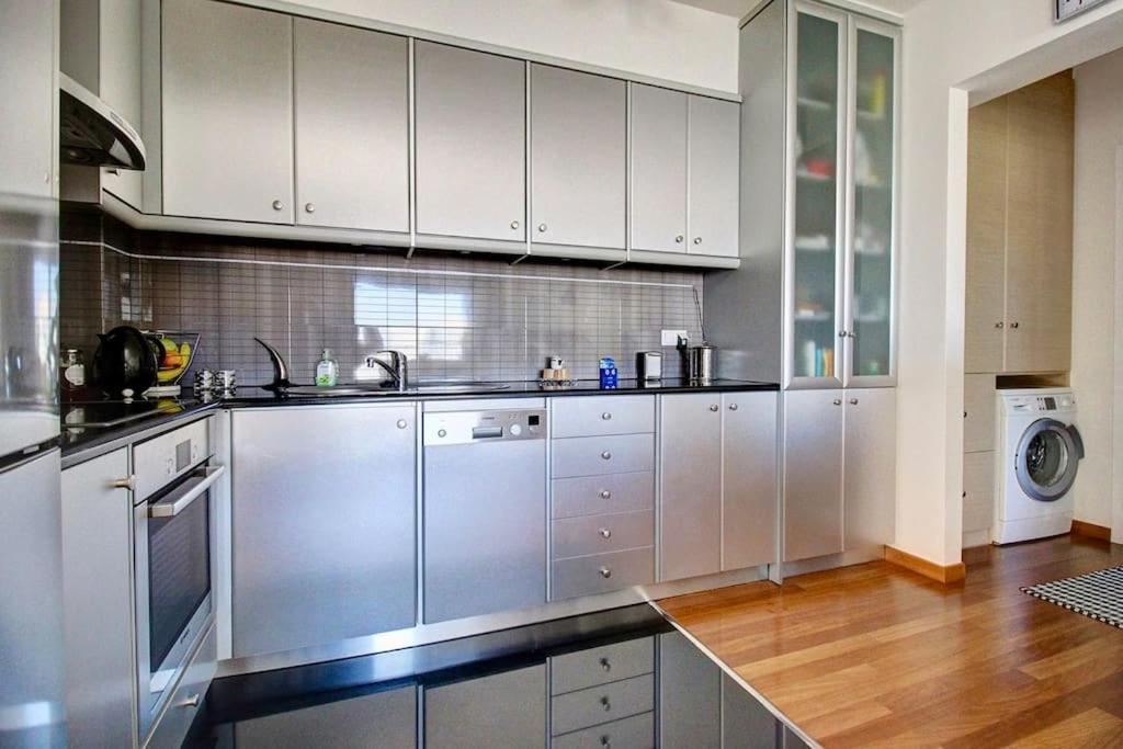 Odyssey Beach Front Apartment Chania  Exterior foto